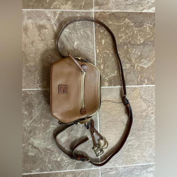 Dooney & Bourke Tan Leather Bag. - Picture 2 of 4